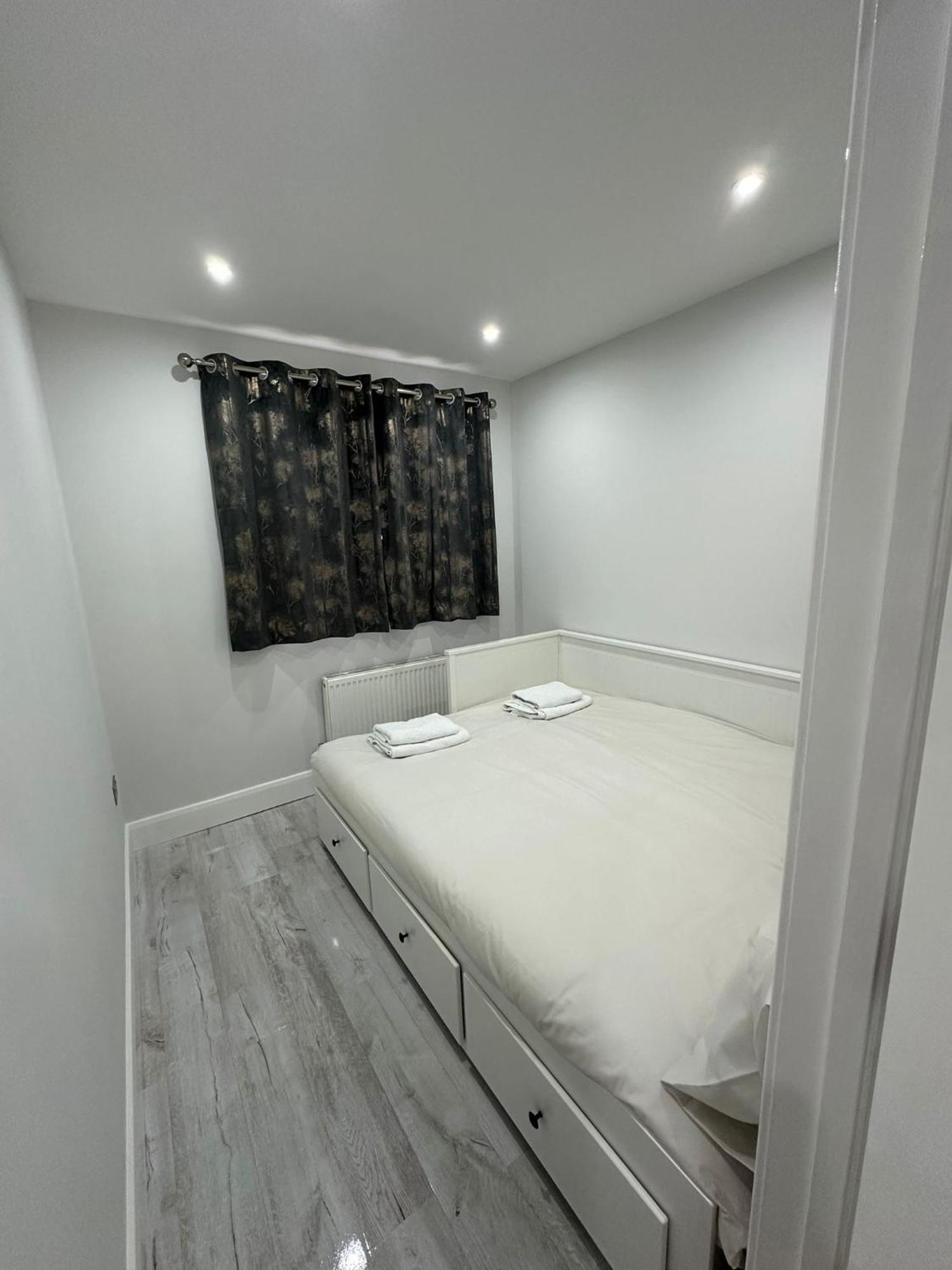 Apartament Luxury House Greenford  Zewnętrze zdjęcie